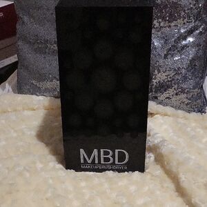 MBD Makeup Brush Dryer in Black